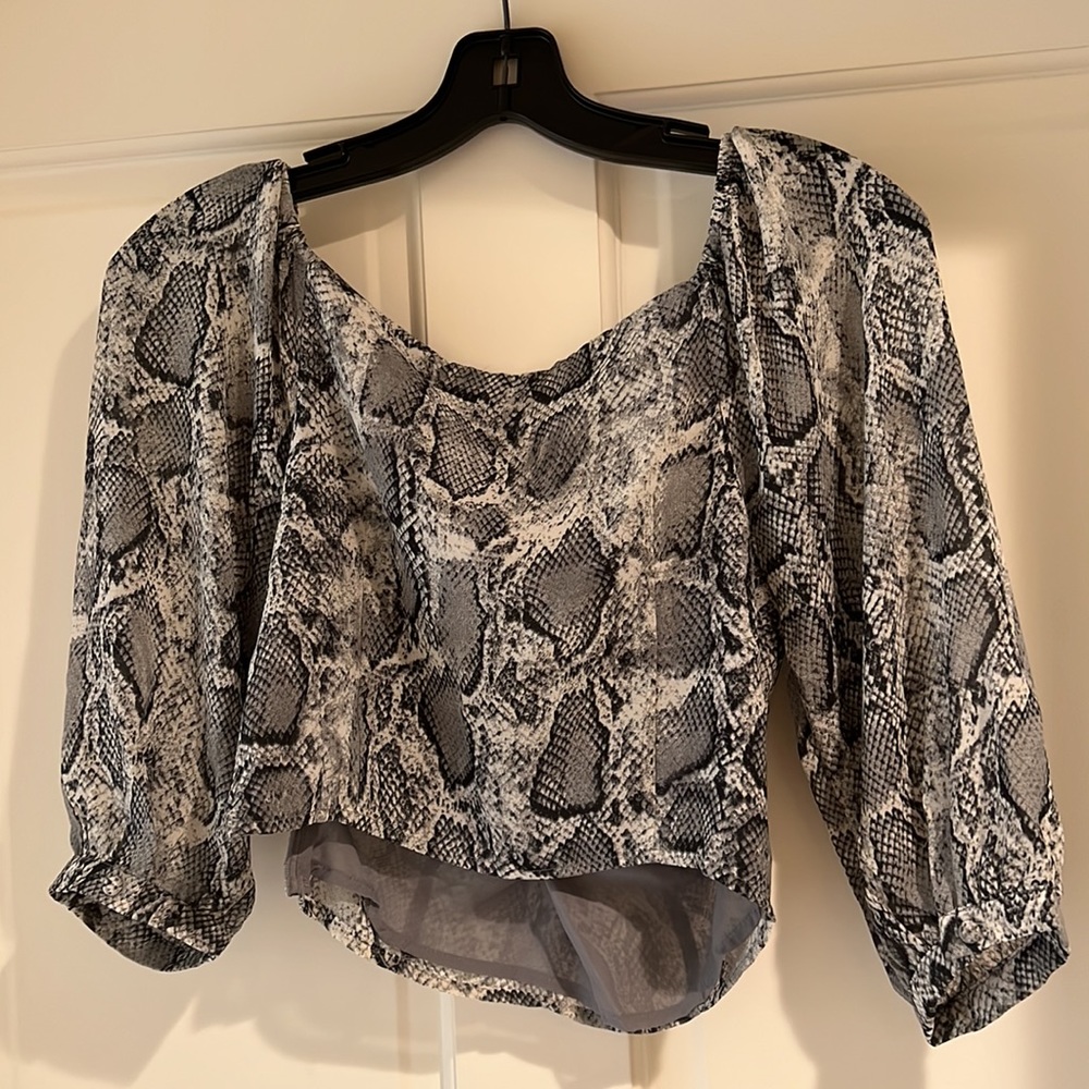 Python top from Gilli NWT 🌟 - Picture 5 of 5